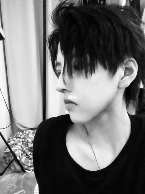 帅t发型_发型_日系_接头发_1992男士理发馆攻略_烫发