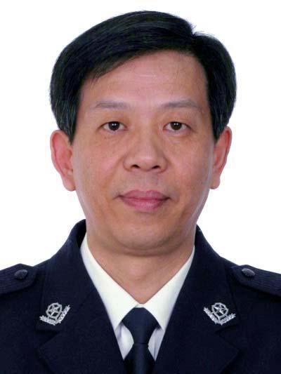  /p> p>现任上海市公安局党委委员,副局长,二级警监警衔. /p>