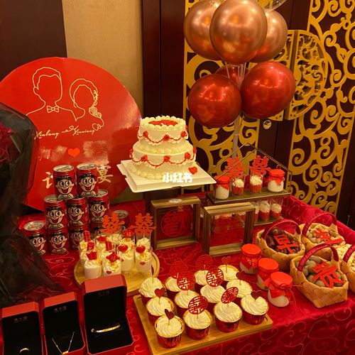 接上一篇,分享订婚布置～_气球_牛奶_订婚_摆件_花艺