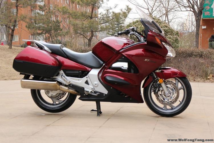 2005年本田st1300旅行车枣红色