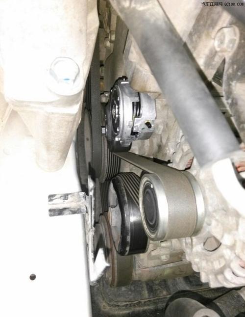 天籁2.0舒适着车开空调,发动机舱有异响,已确定是发电机问题