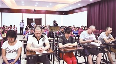 6月26日,内蒙古自治区高级人民法院在包头市中级人民法院依法公开