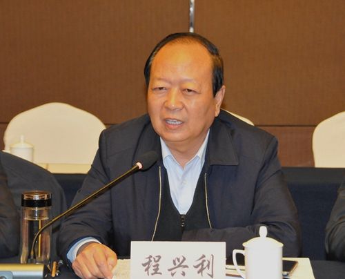 省人大常委会就《加快生态修复保护 推进吕梁山区高质量发展的决定》