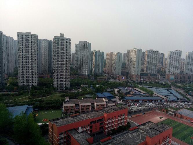 重庆市沙坪坝区康城南路靠近康居西城小学