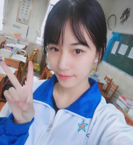 初中女生因外貌出众放狠话不上学照样嫁得好老师听后无可奈何