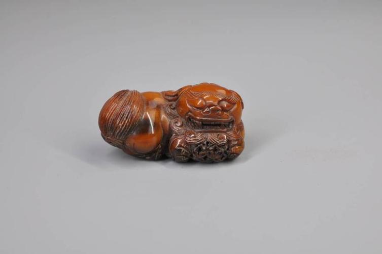 【1812btt0682】中国古董品 清时代 犀牛角【瑞兽】手