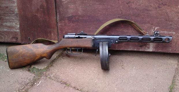 大炮都难对付的美军坦克,被志愿军用"波波沙"打成"死乌龟"