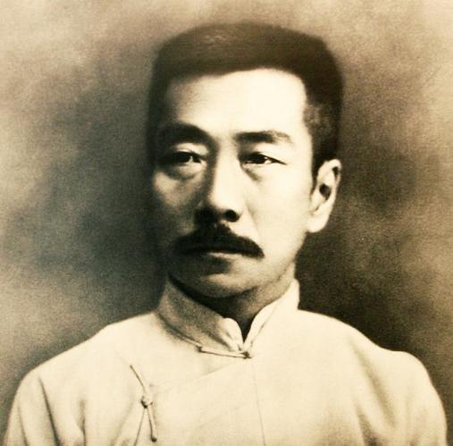 我们可以发现,鲁迅先生的思想与他早年的经历有着很大的关系,在我们的