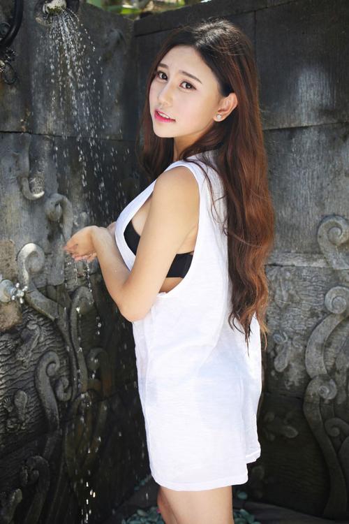 翘臀美女miki性感内裤诱惑大胆写真图片