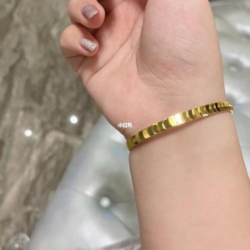 周大福手镯_手镯_金手镯_周大福怎么样_商场_镯子_周大福黄金手镯