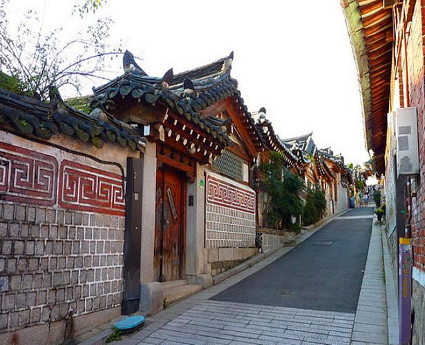 地处首尔市钟路区,以韩屋和传统韩国建筑风格的小屋闻明世界