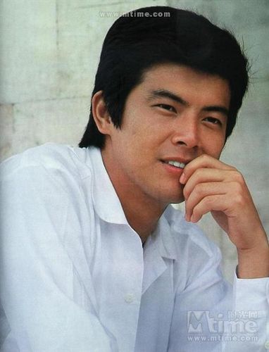 三浦友和 人物照片