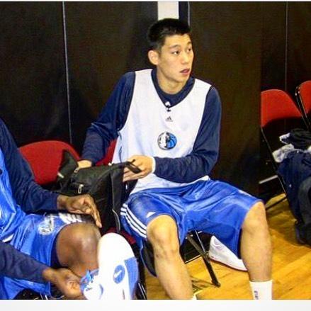 林书豪晒夏联旧照:经常回顾过往并心存感激是很重要的