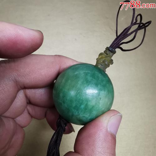 清代翡翠珠子官帽珠