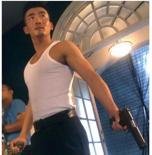 来自陕西的新生代功夫演员------魏炳桦