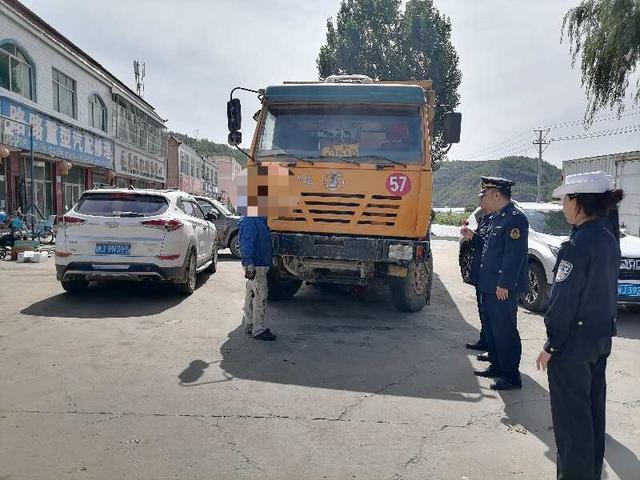 甘泉公安交警联合运管部门开展运输车,货车非法改装车辆整治行动