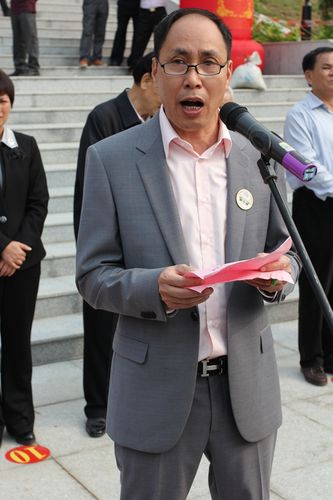 李运荣:广东鸿顺建筑公司董事长