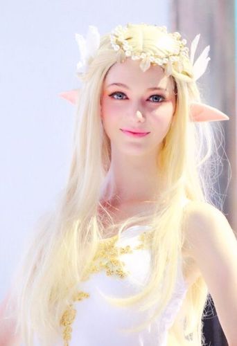 颜值与才华并存!火爆中国全网的"精灵女孩",竟是加拿大超级学霸