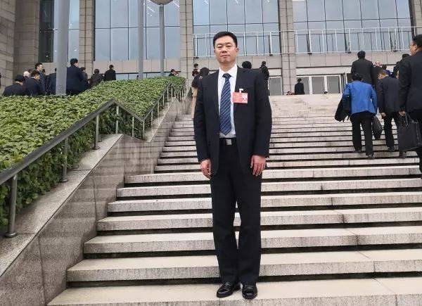 (毛学雄,武冈湾头桥人,曾任武冈市人民政府副市长)