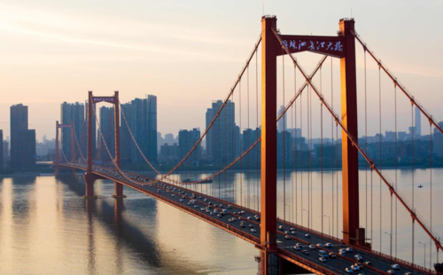 鹦鹉洲长江大桥