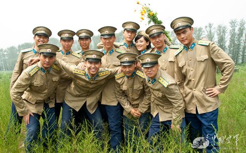 肖占武带领着一帮各具特色的战士组建成为今后屡立战功的英雄二营