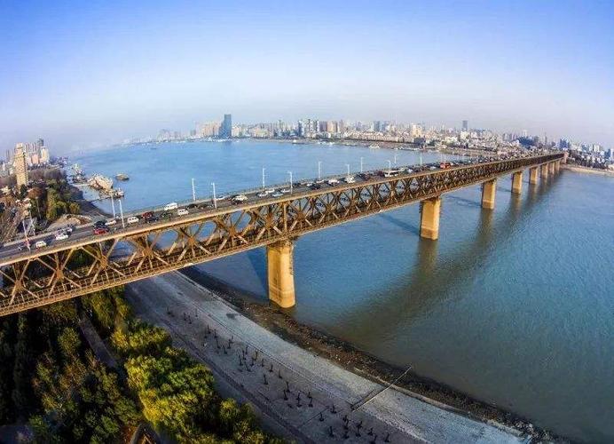 武汉长江大桥下有座帝王墓,当地人知道的都不多,葬的是谁?