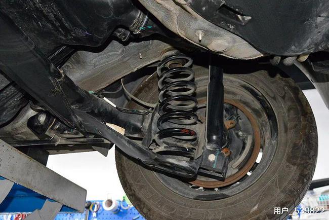 从中级车到小型车大众桑塔纳底盘拆解