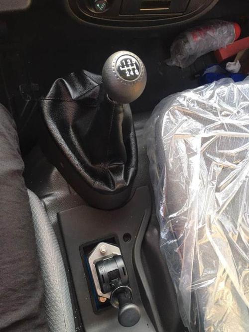 跃进帅虎h500130马力51米单排栏板轻卡nj1100ddjt