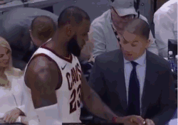 骑士进季后赛了,但死操詹姆斯46分钟,泰伦卢你的良心