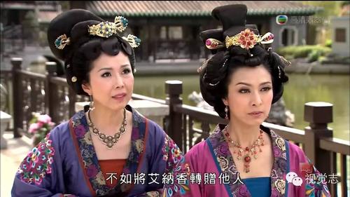 《宫心计》算得上宫斗剧的开山作了,关菊英饰演三尚宫之一阮翠云