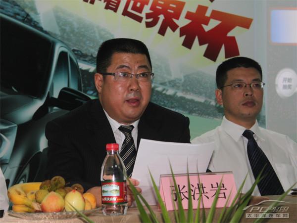 (左起:陈喜慧,陈洪生,张洪岩,吴进,刘殿军) 吉利汽车英伦品牌事业部总