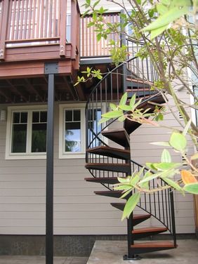 黑色楼梯装修效果图,颜色系是黑色局部设计是楼梯的家装风格效果图片