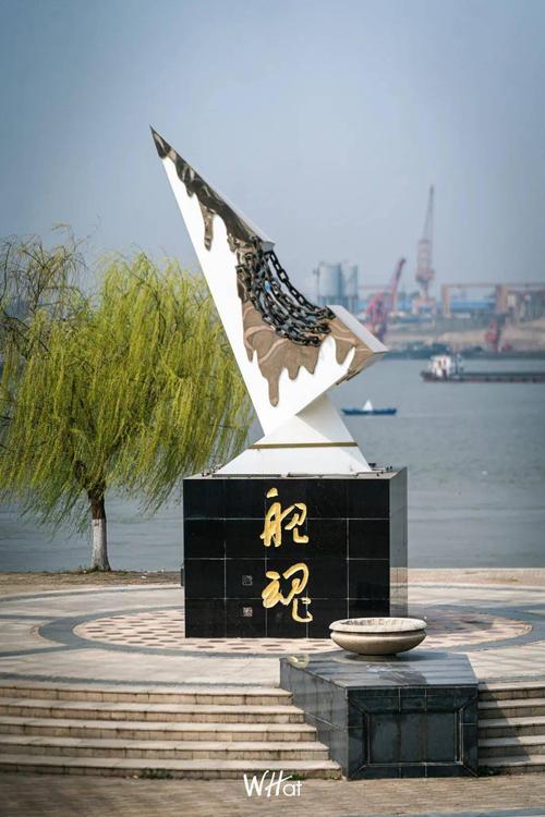 65公里挑战组的终点,是位于 簰洲湾镇的八一文化广场.