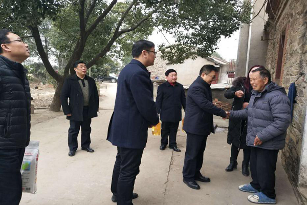 陈军到蔡家榨街走访慰问困难党员群众-综合新闻-黄陂