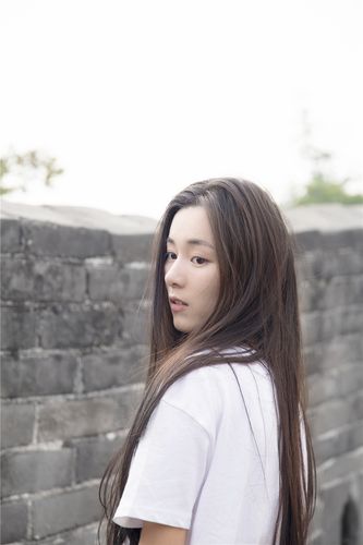 国民校花郑舒环素颜写真曝光 清新甜美绽放青春光芒