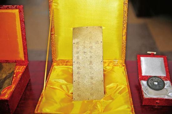 江口沉银文物亮相 张献忠"金封册"颜值完爆圣旨