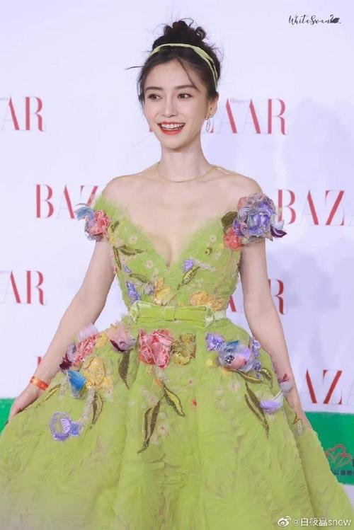 angelababy台上转圈#贝好可爱,哈哈哈
