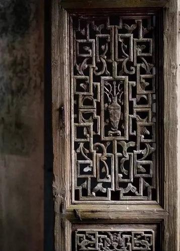 中国的古代建筑拥有着无穷微妙的细节,或大气,或精致,或繁复,或简约