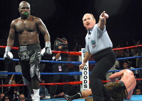 前拳王詹姆斯 托尼:戈洛夫金要想赢得二番战,必须学会