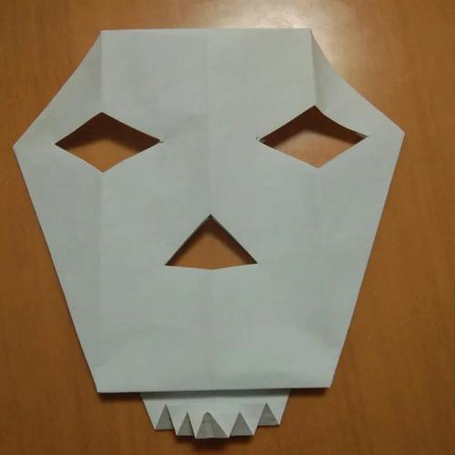 苗苗班手工折纸《面具》