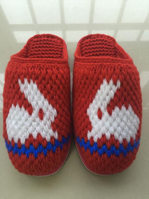 【包邮】可爱小白兔纯手工勾制毛线拖鞋冬天保暖防滑图案可订定