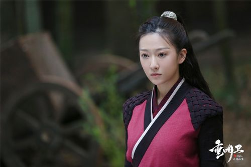 余玥亮相《重明卫》开播发布会 被好友杨紫催谈恋爱