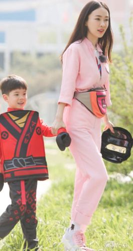 妈妈是超人霍思燕衣服汇总 活出了女人最美的样子