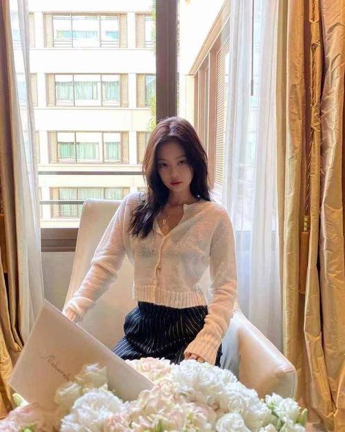 巴黎jennie街拍巴黎时装周造型