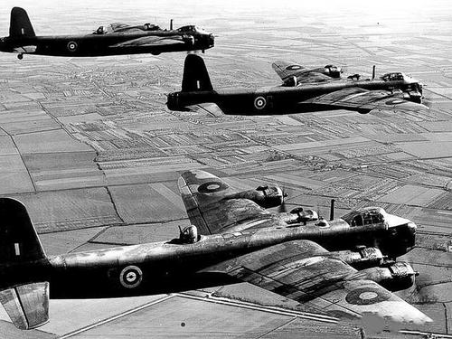 大英帝国的骄傲,首款四发重型轰炸机,"斯特林"轰炸机发展简史