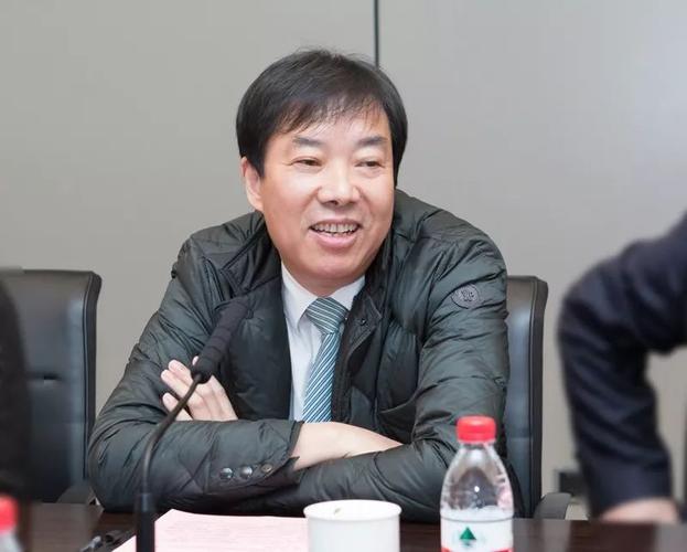 在随后举行的答谢会上,由于集团总裁丁泽成正在北京出差,他特意录制了