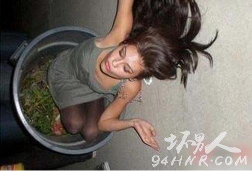 女尸宰杀过程组图 倒吊宰杀年轻女尸图片美女倒吊