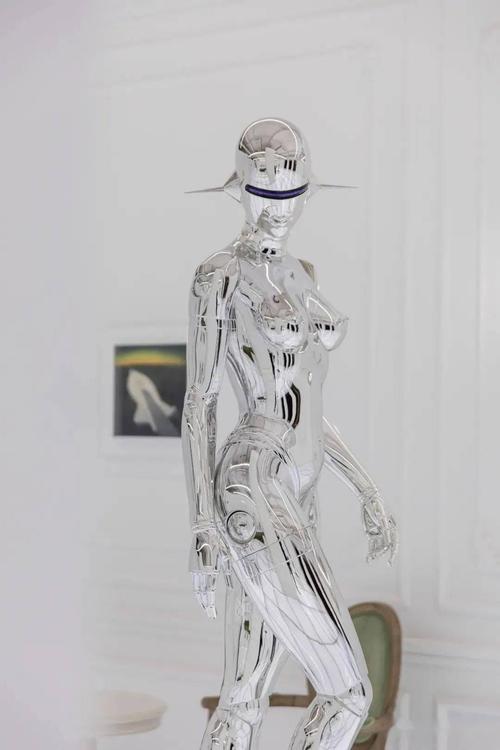 情欲大师空山基创造的机械幻想:性感机械姬横行40年