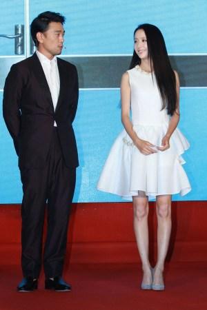 《产科医生》将播 佟丽娅秀台词王耀庆满场撒娇