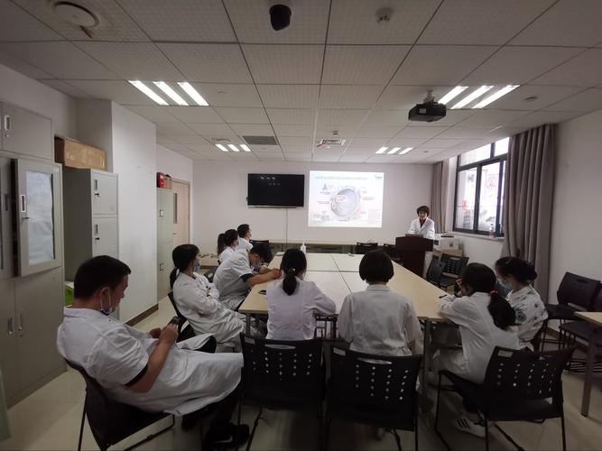 "创领靶向,光耀新生"肿瘤医院线下科室会